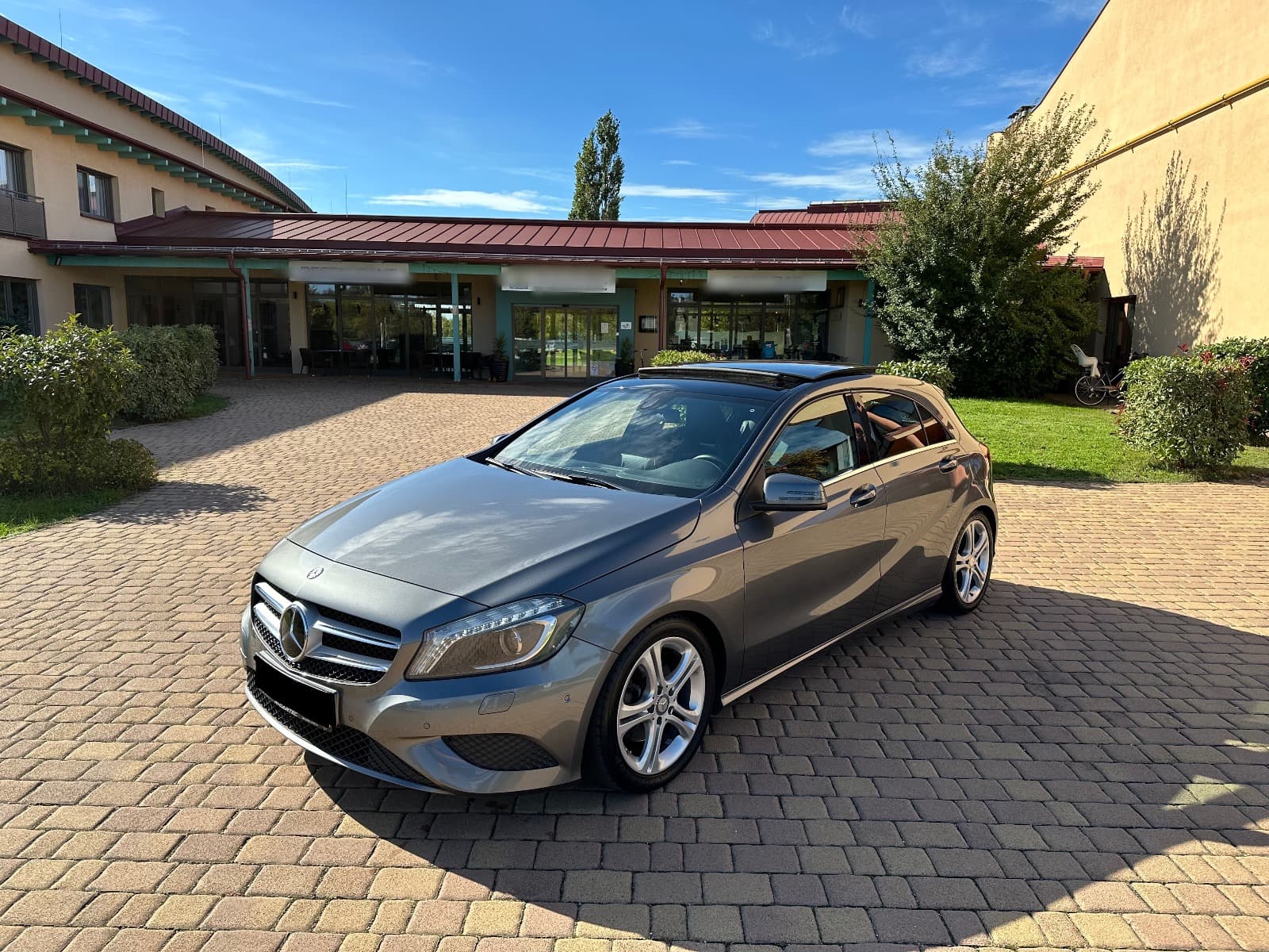 Mercedes Benz A200