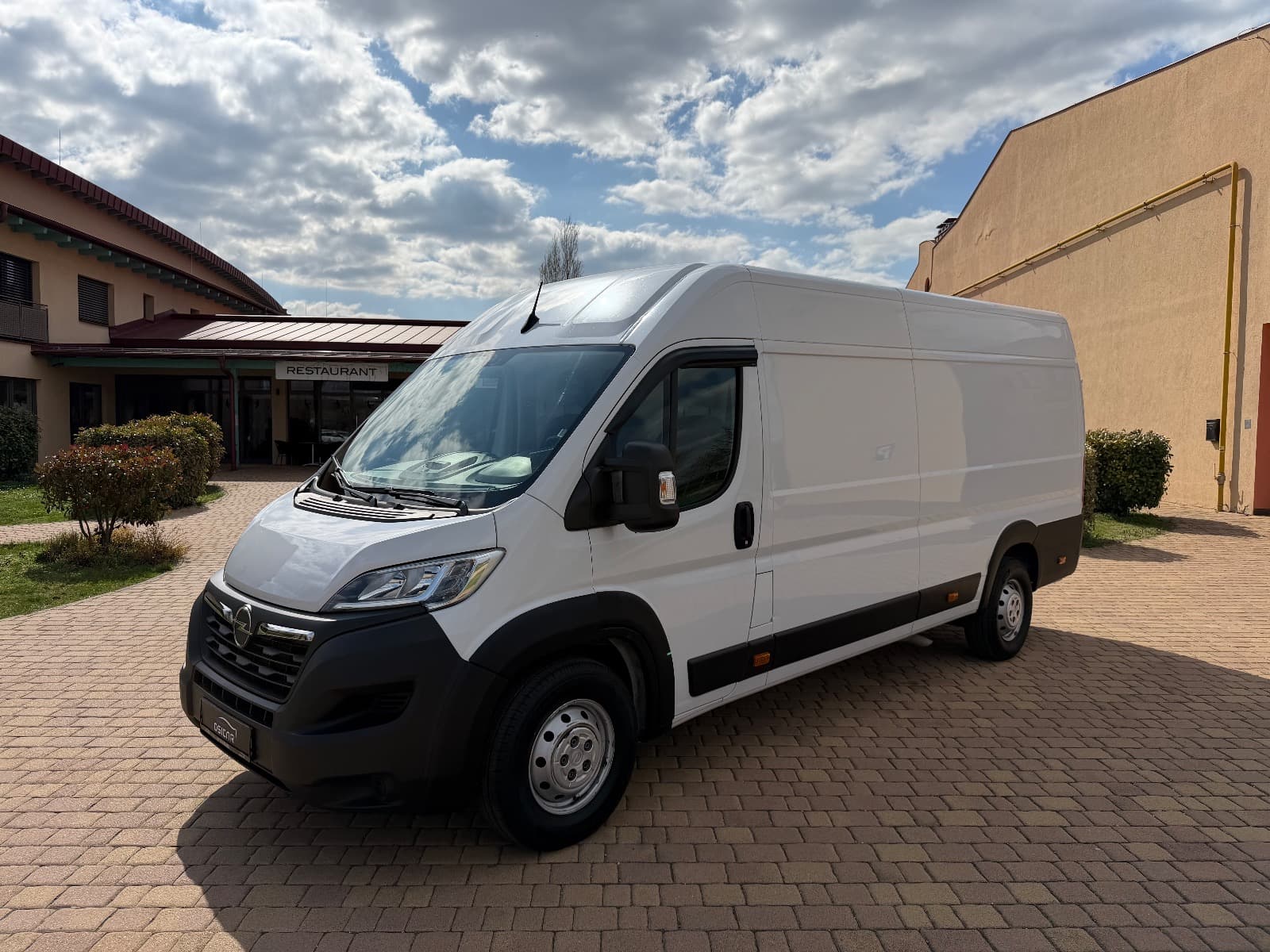 Opel Movano